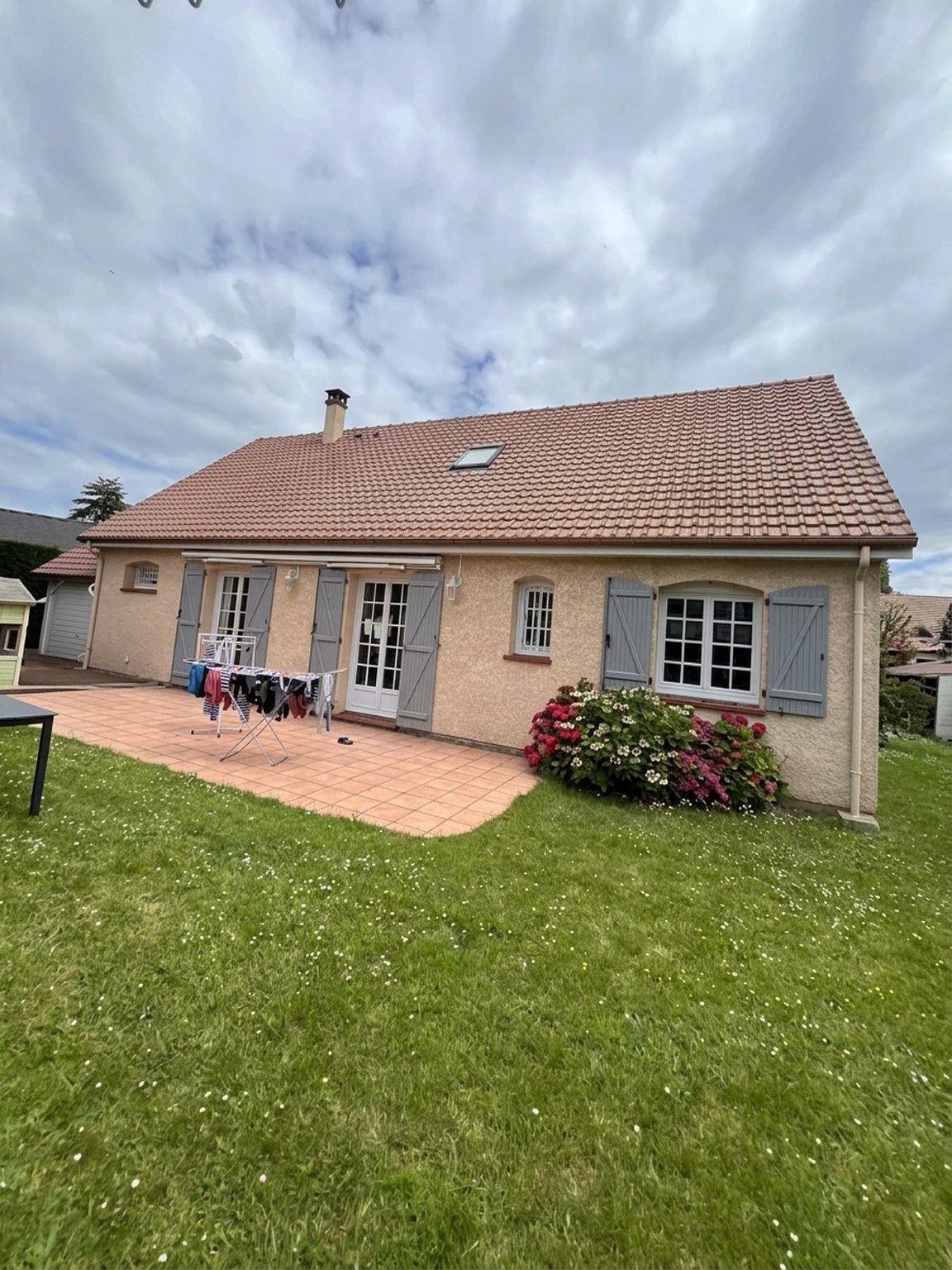 Toiture en tuiles d'un pavillon, réalisation WT Couverture